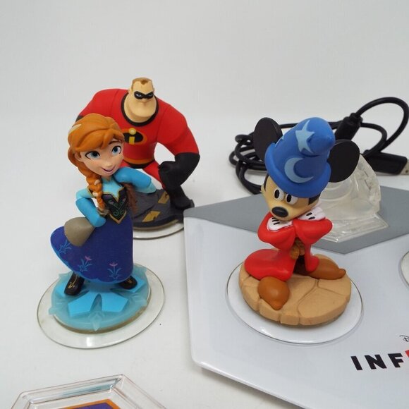 19 Pcs Disney Infinity Bundle - Picture 2 of 7